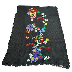 Flower Fountain Crochet Blanket by American Thread Company 52x75” MCM Fringe